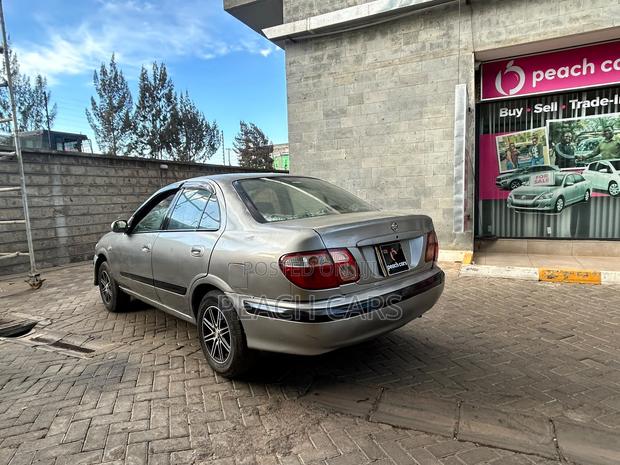 Nissan Bluebird 2002 Silver