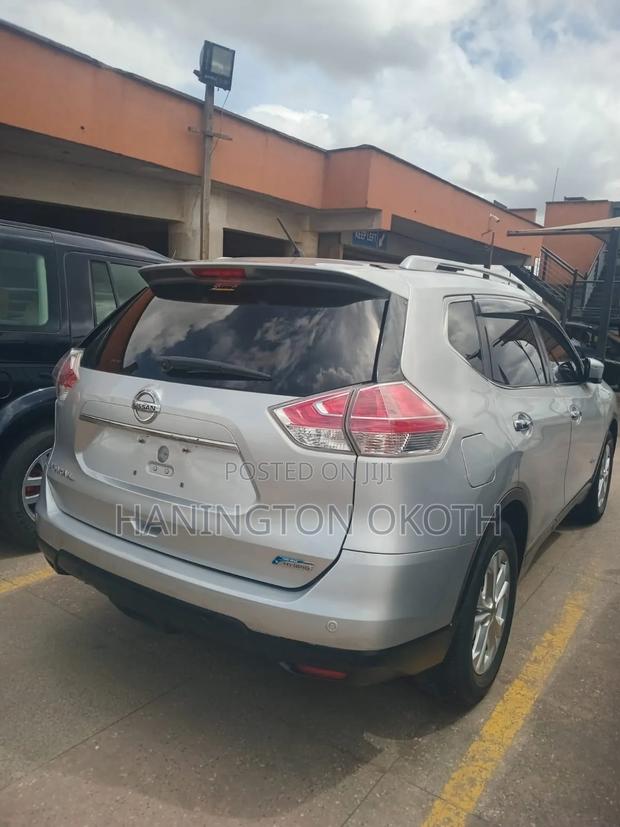 Nissan X-Trail 2.0 Hybrid FWD 2016 Silver