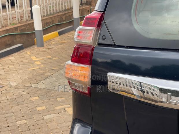 Toyota Land Cruiser Prado 2010 Blue