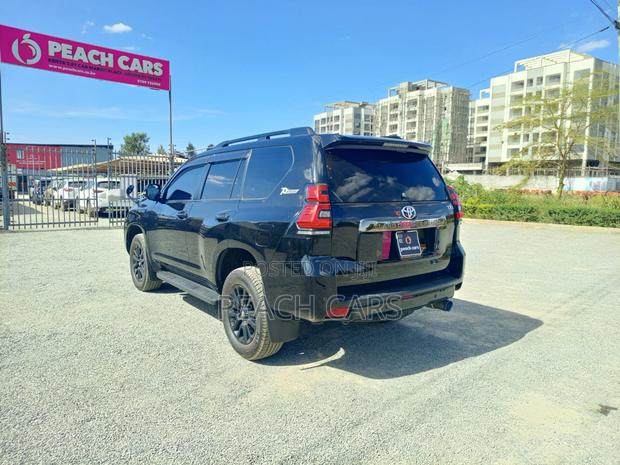 Toyota Land Cruiser Prado 2021 Black