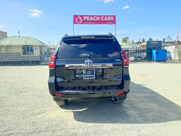Toyota Land Cruiser Prado 2021 Black