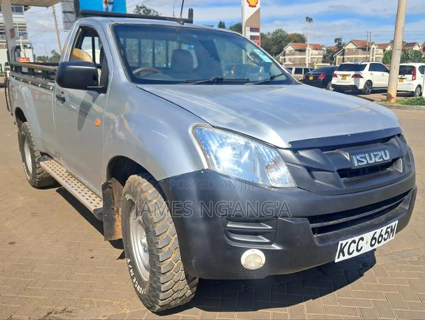 Isuzu D-MAX 2014 Silver