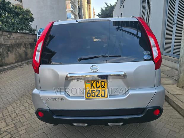 Nissan X-Trail 2010 Silver