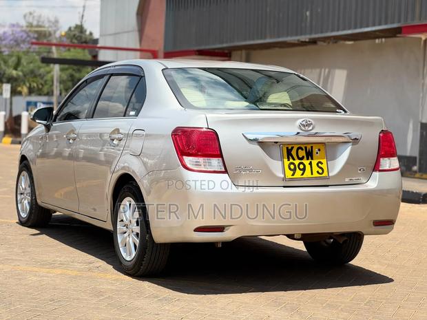 Toyota Corolla 2012 Silver