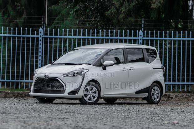 Toyota Sienta 1.5 FWD (6-seater) 2020 White