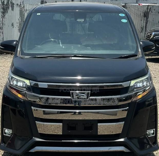 Toyota Noah 2.0 FWD (7 Seater) 2019 Black
