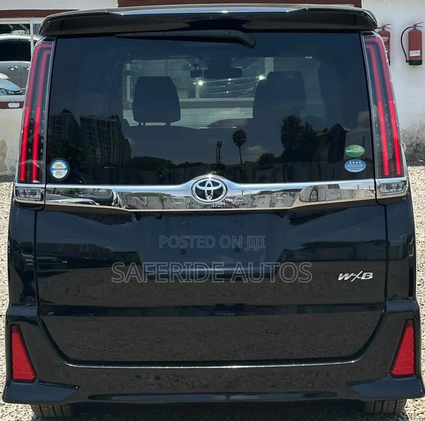 Toyota Noah 2.0 FWD (7 Seater) 2019 Black