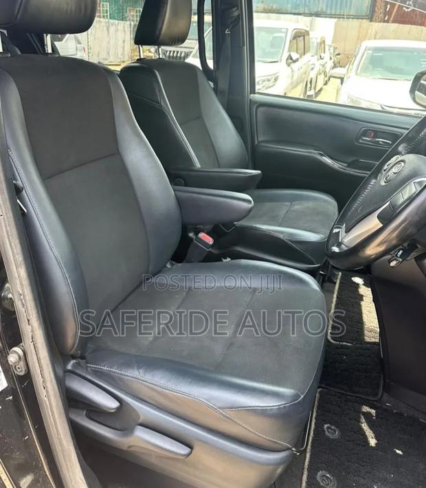 Toyota Noah 2.0 FWD (7 Seater) 2019 Black