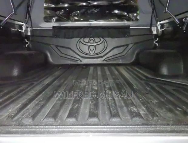 Toyota Hilux 2.4 Diesel 2020 Silver