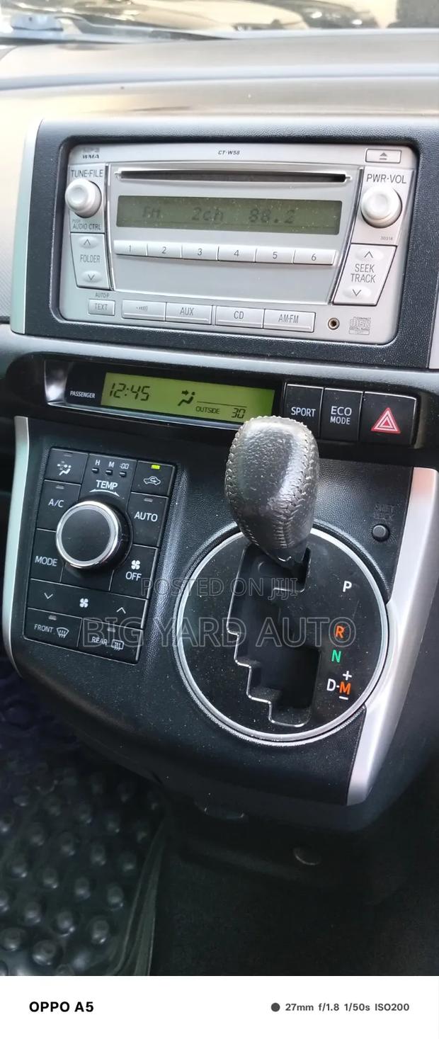 Toyota Wish 2010 White