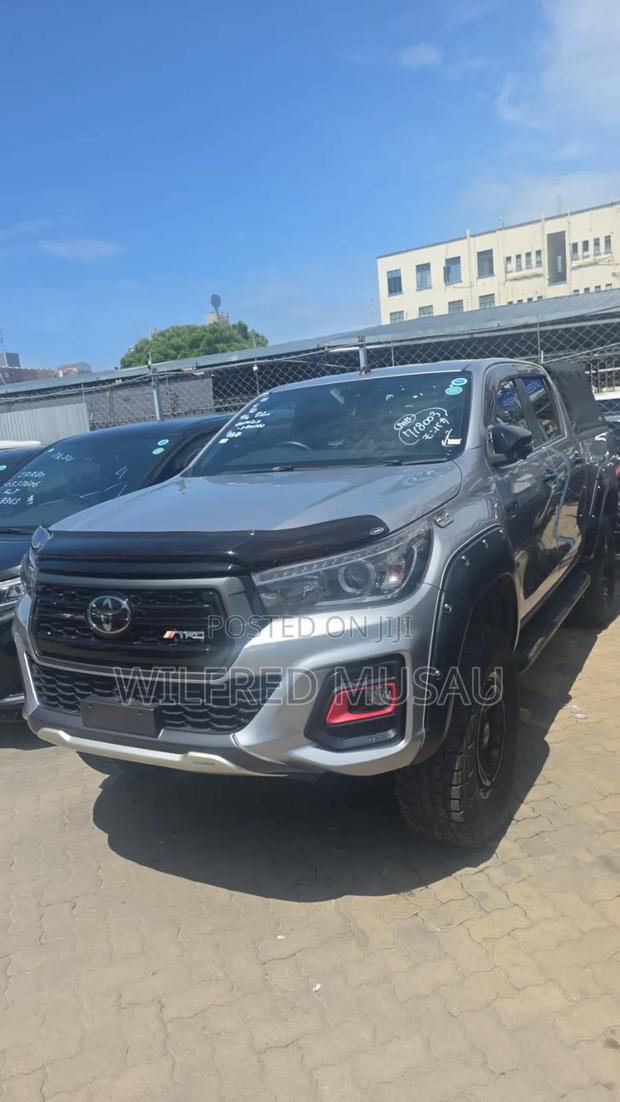 Toyota Hilux 2.4 Diesel 2020 Silver