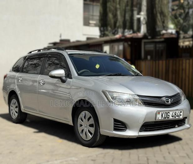 Toyota Corolla Fielder 1.8 Petrol FWD 2014 Silver
