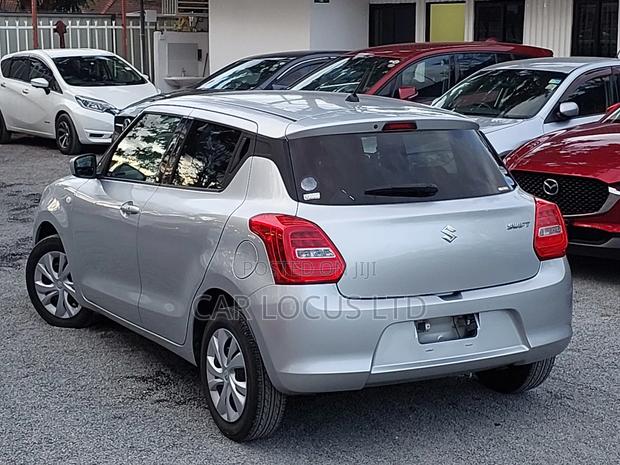 Suzuki Swift 2018 Silver