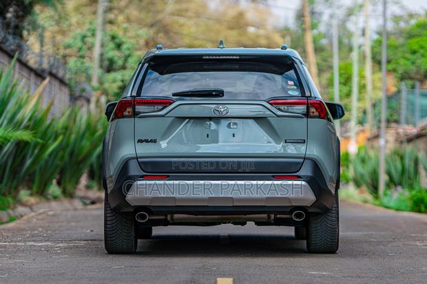 Toyota RAV4 Adventure AWD 2020 Green