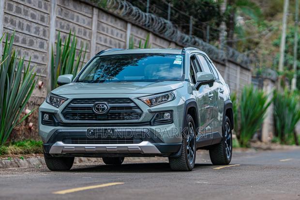 Toyota RAV4 Adventure AWD 2020 Green
