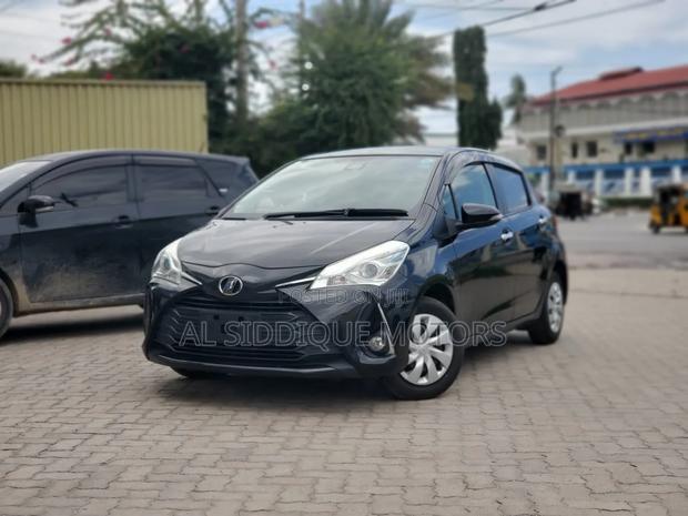 Toyota Vitz 1.0 FWD 5dr 2020 Black