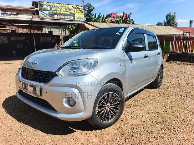 Toyota Passo 2017 Silver