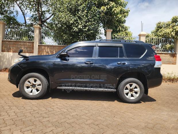 Toyota Land Cruiser Prado 2.7 i 2011