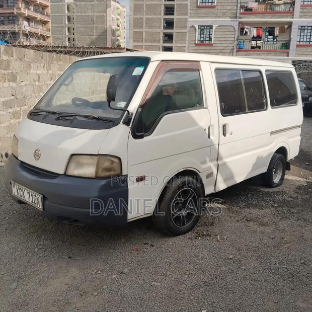 Nissan Advan 2011 White