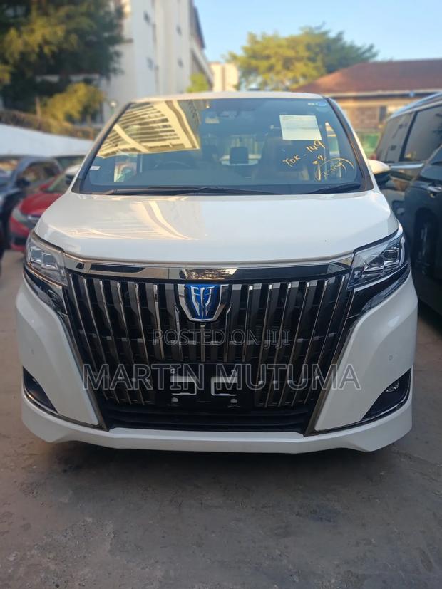 Toyota Esquire 2.0 FWD (7 seater) 2019 White