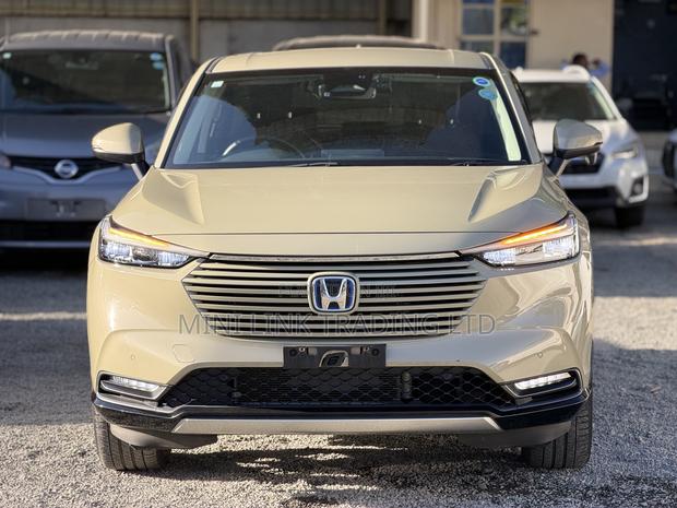Honda Vezel 1.5 Hybrid 4WD 2021 Beige