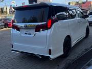Toyota Alphard 2019 White for sale