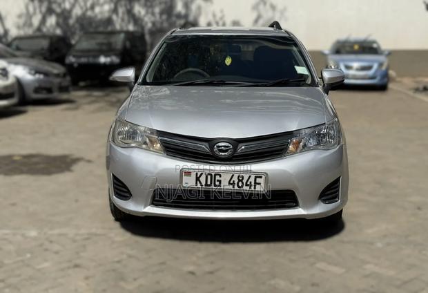 Toyota Corolla Fielder 2014 Silver