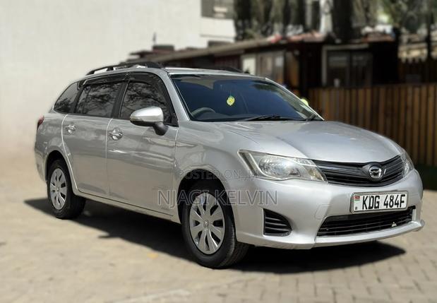 Toyota Corolla Fielder 2014 Silver