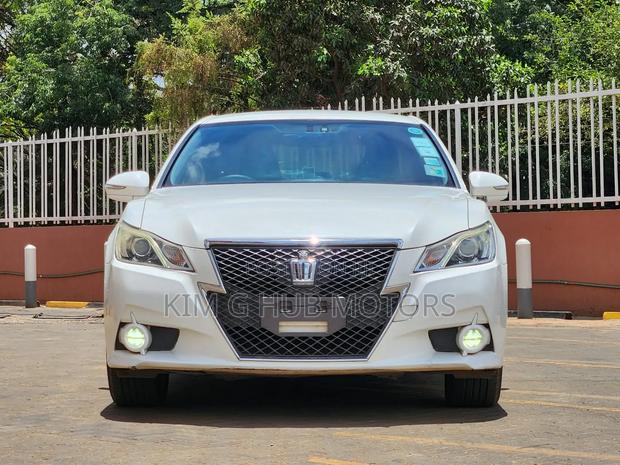 Toyota Crown 2015 Pearl