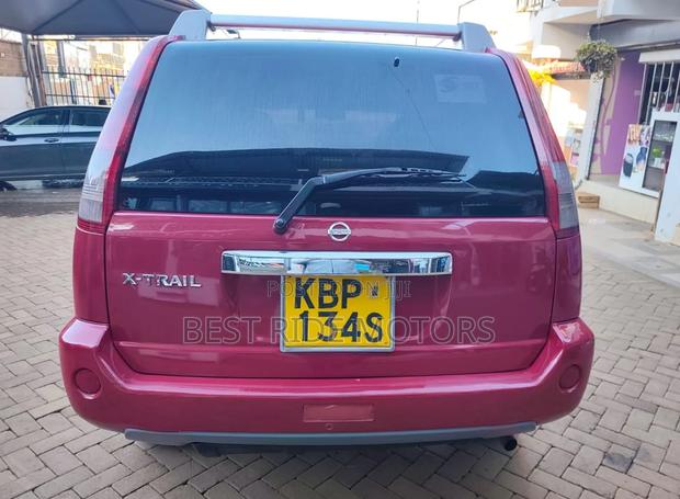 Nissan X-Trail 2.0 2004 Red