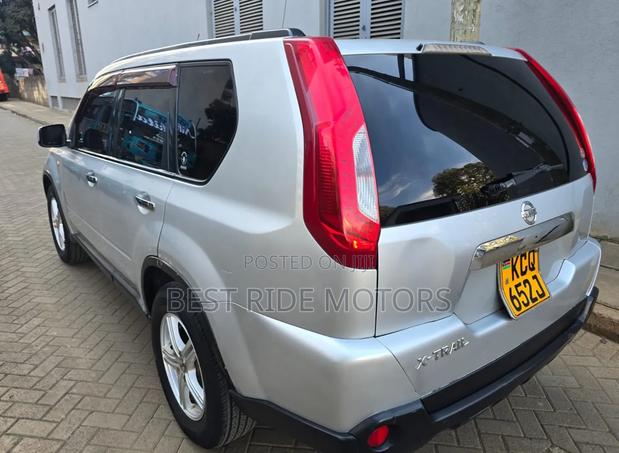 Nissan X-Trail 2.0 Petrol XE 2011 Silver