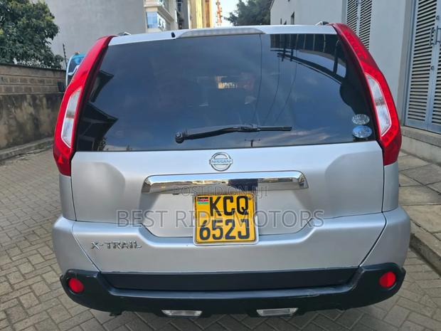 Nissan X-Trail 2.0 Petrol XE 2011 Silver