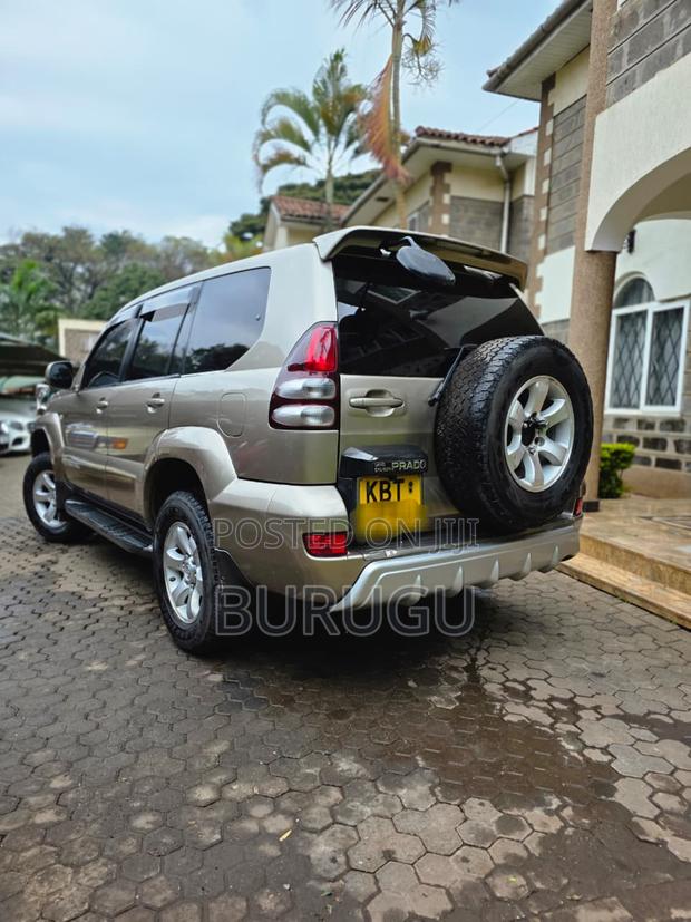 Toyota Land Cruiser Prado 2005 Beige