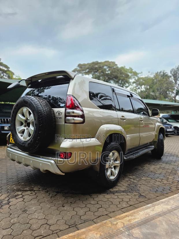 Toyota Land Cruiser Prado 2005 Beige