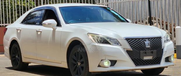 Toyota Crown 2015 Pearl