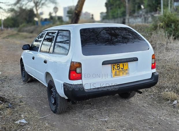 Toyota Corolla 2004 White