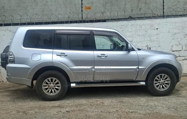 Mitsubishi Pajero 2009 Silver