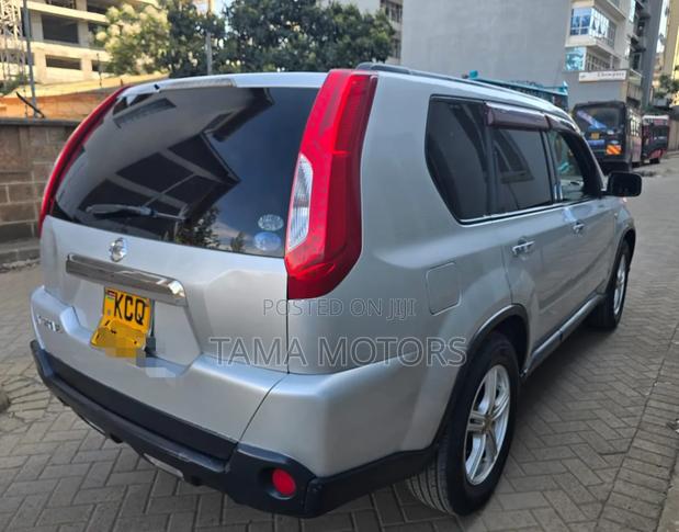 Nissan X-Trail 2010 Silver