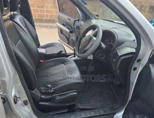 Nissan X-Trail 2010 Silver