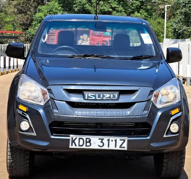 Isuzu D-MAX 2021 Gray