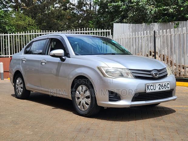 Toyota Axio 1.5 X 2WD 2012 Silver