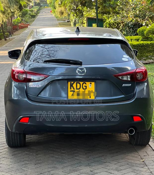 Mazda Axela SV Premium 2014 Gray