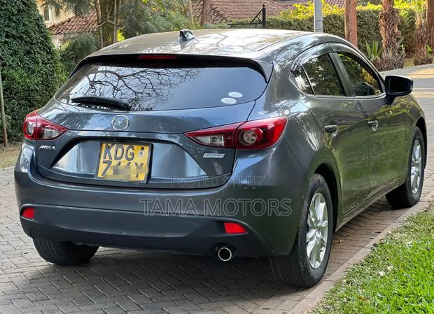 Mazda Axela SV Premium 2014 Gray