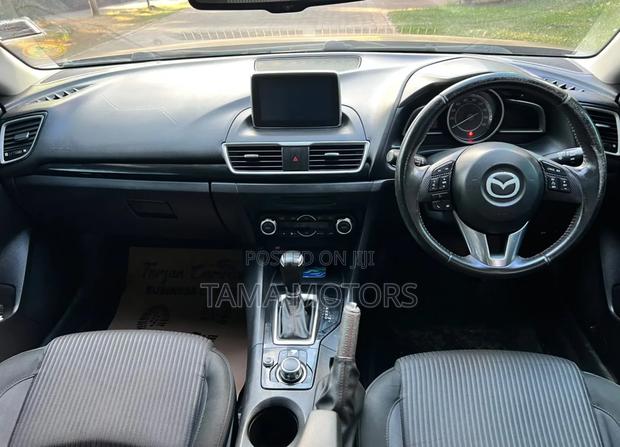 Mazda Axela SV Premium 2014 Gray