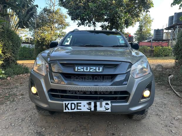 Isuzu D-MAX 2022 Gray