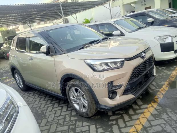 Toyota Raize 2020 Gold