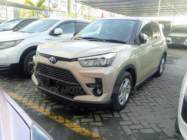 Toyota Raize 2020 Gold