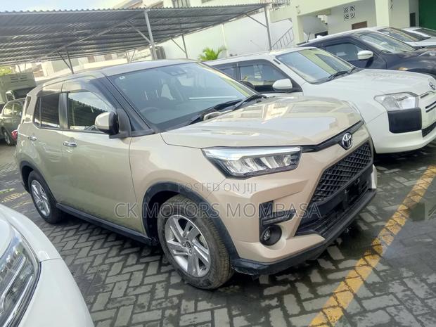 Toyota Raize 2020 Gold