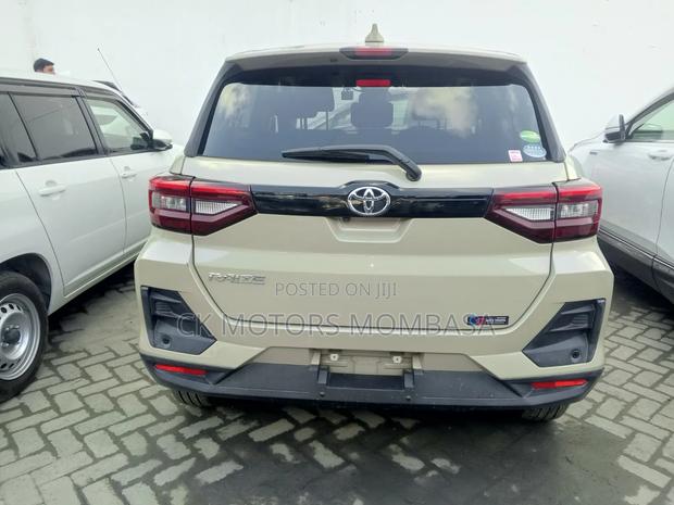 Toyota Raize 2020 Gold