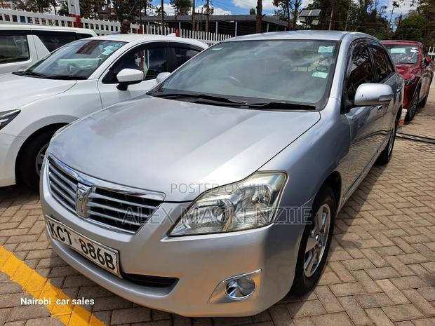 Toyota Premio 2012 Silver